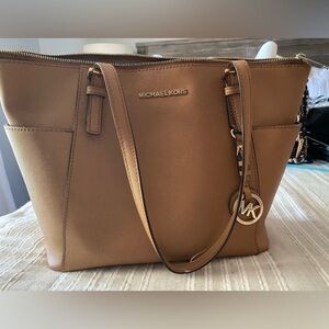 Michael kors, shoulder tote, larger purse